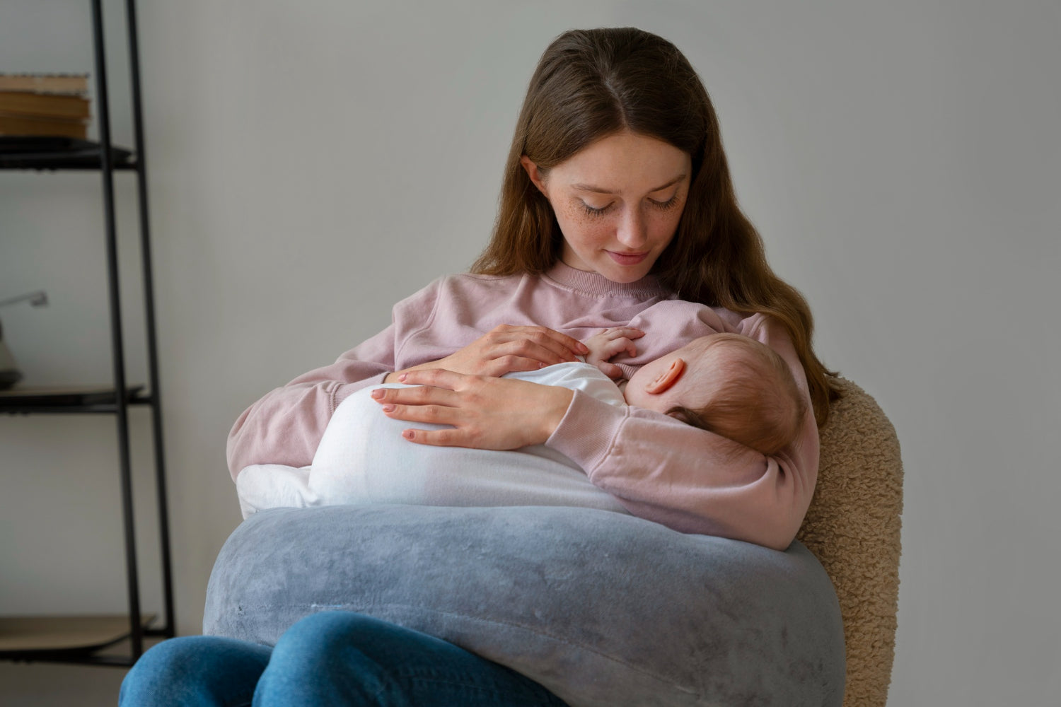 New Mom Guide: 12 Tips For Breastfeeding Success