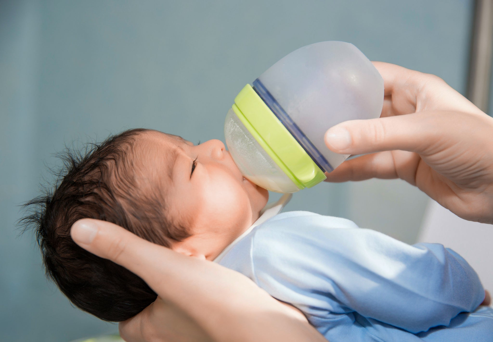 How to Choose the Best Bottles for Breastfed Babies: A Complete Guide