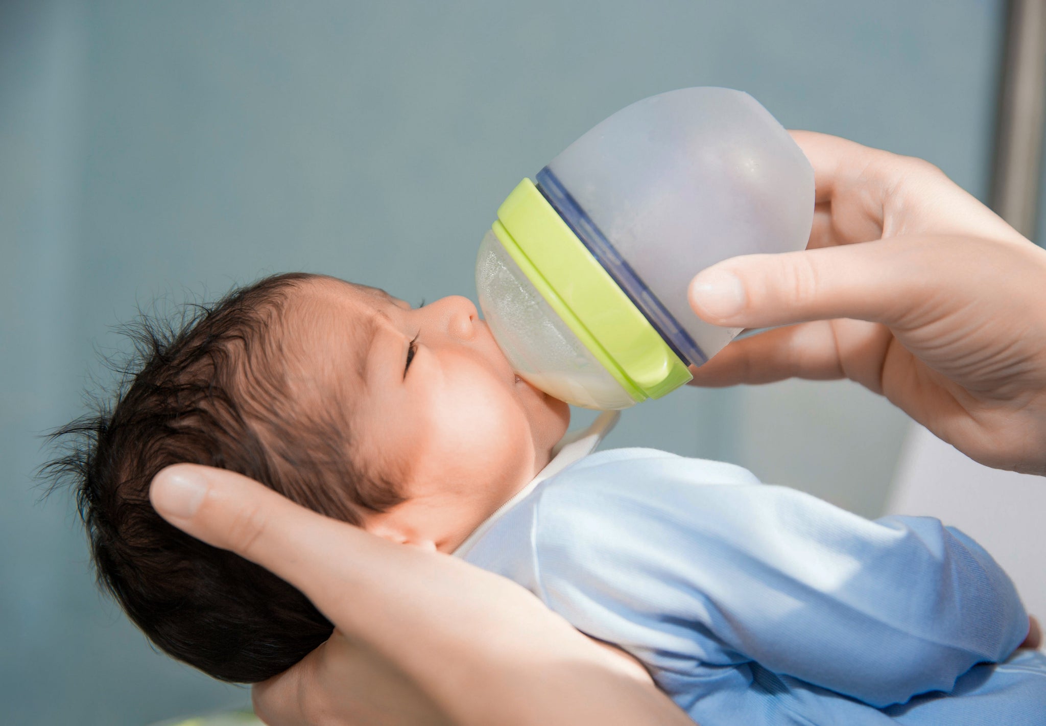 How to Choose Baby Bottles? Expert Tips for Safe Feeding
